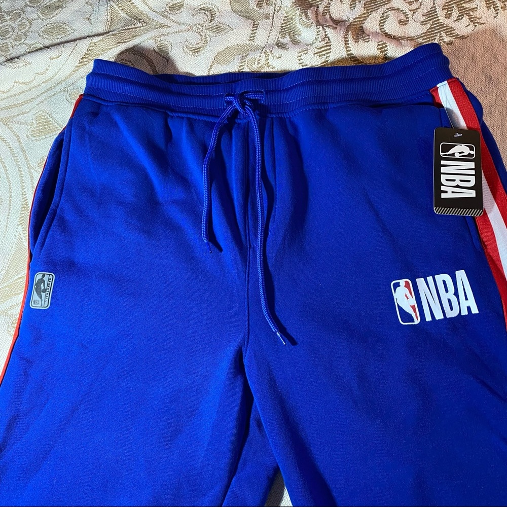 NBA Men’s Basketball Joggers Size Large